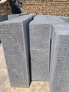 خرید سنگ ساختمانی تیشه‌ای با کیفیت برای نمای ساختمان و محوطه‌سازی